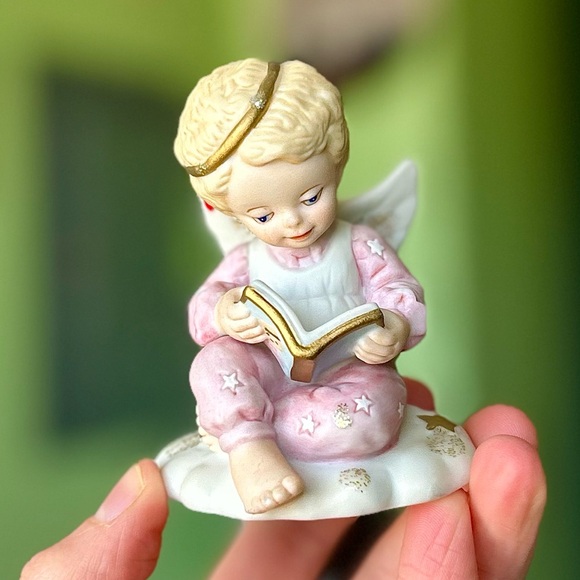 Other - VTG Reading Child Angel Dainty Mini Sculpted Figurine Faith Based Decor